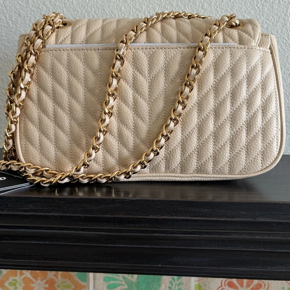 NWT Karl Lagerfeld Agyness Leather Shoulder/Crossbody bag in Cream - Picture 3 of 10